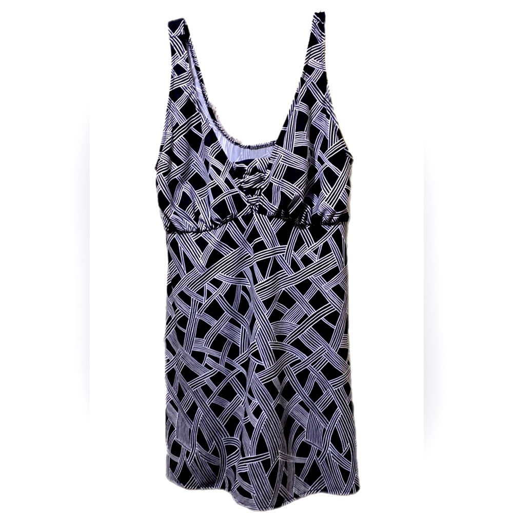 SWIM 365 BLAC/ WHITE ONE-PIECE SWIMSUIT SZ 18W